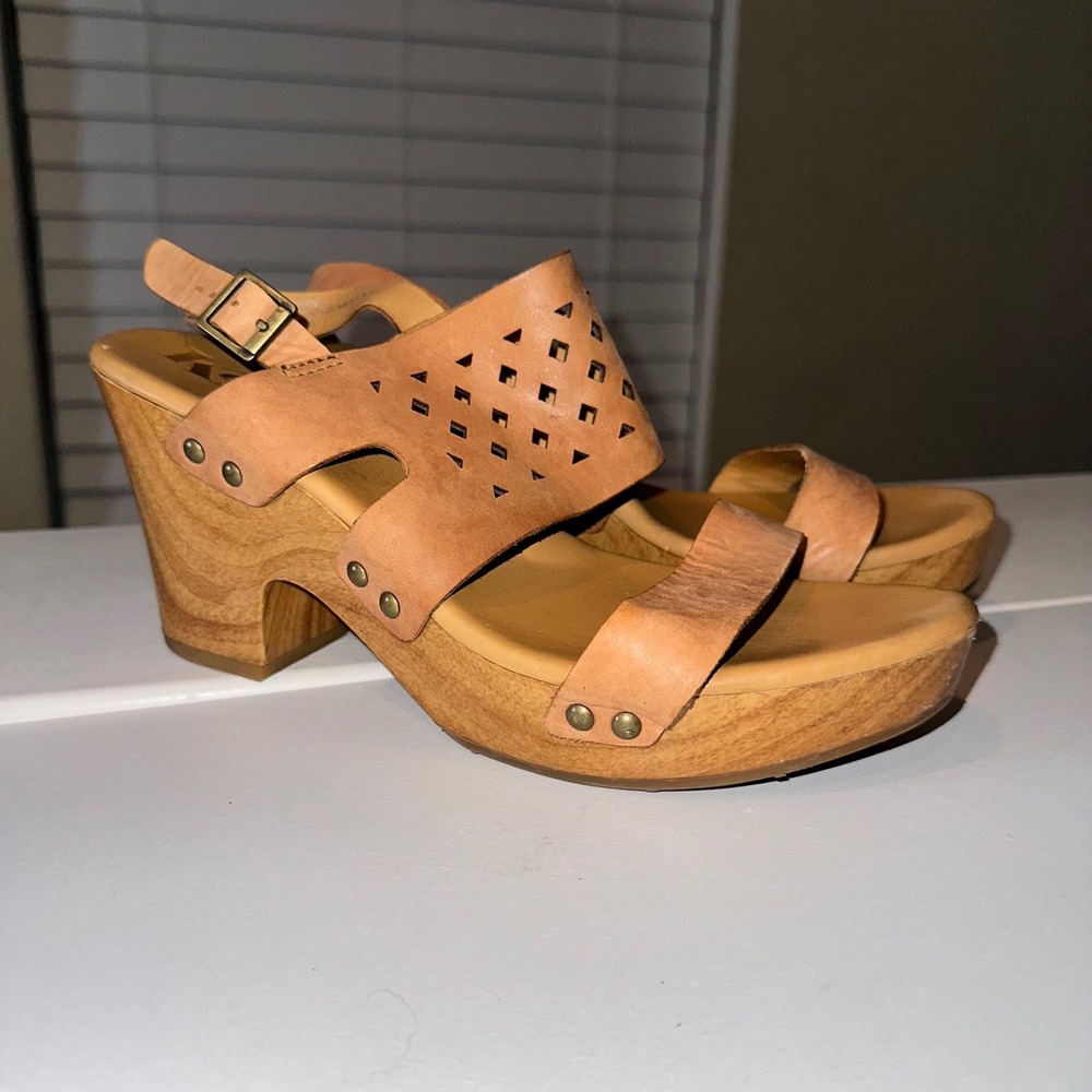 Korks by Kork-Ease Tan Leather Laser Cut Platform Wood Clog Sandals 8 M Western